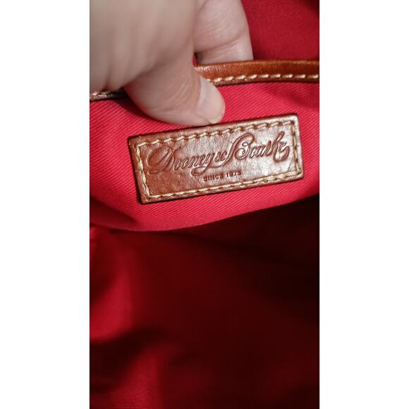 Dooney & Bourke Pebble collection Lexington black medium sized purse. Regency - Picture 6 of 12